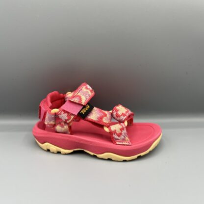 297 Teva sandalen roze