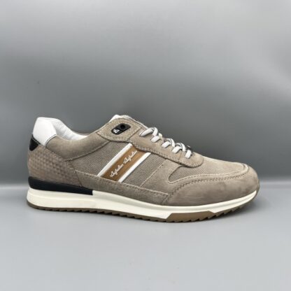 392  Australian sneakers beige