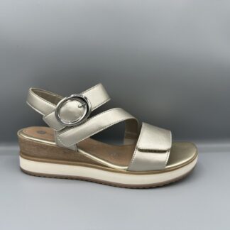 158 Remonte sleehak sandalen goud