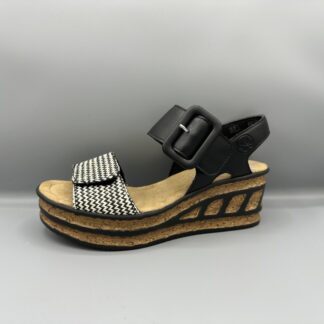 166 Rieker sleehak sandalen zwart wit